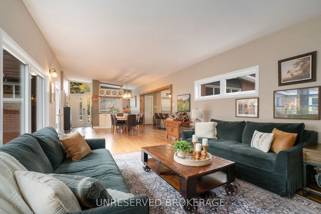 61 Promenade Ave, House other with 3 bedrooms, 3 bathrooms and 3 parking in Nepean ON | Image 6