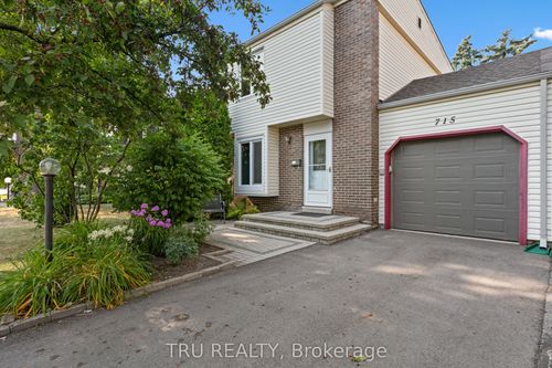 715 Mooneys Bay Place, Billings Bridge - Riverside Park and Area, ON, K1V8W4 | Card Image