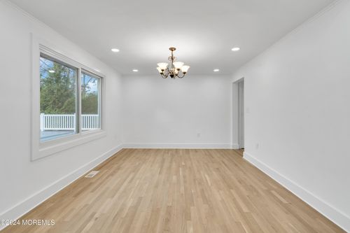 11 Afton Rd, Jackson, NJ, 08527-3132 | Card Image