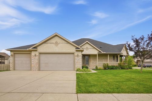 1780 Tuscarora Dr, Grove City, OH, 43123-8167 | Card Image