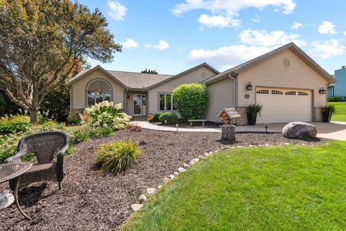 30805 Fairway Drive, Waterford, WI, 53185 | Card Image