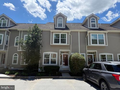 703 Cheswold Ct, CHESTERBROOK, PA, 19087-5641 | Card Image