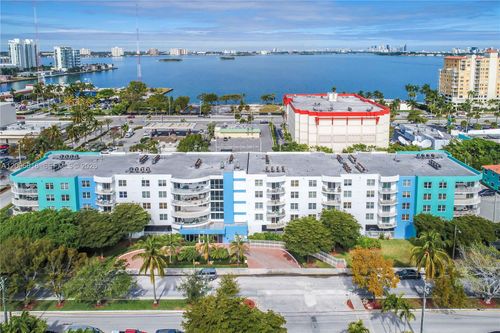 206-1555 N Treasure Dr, North Bay Village, FL, 33141 | Card Image