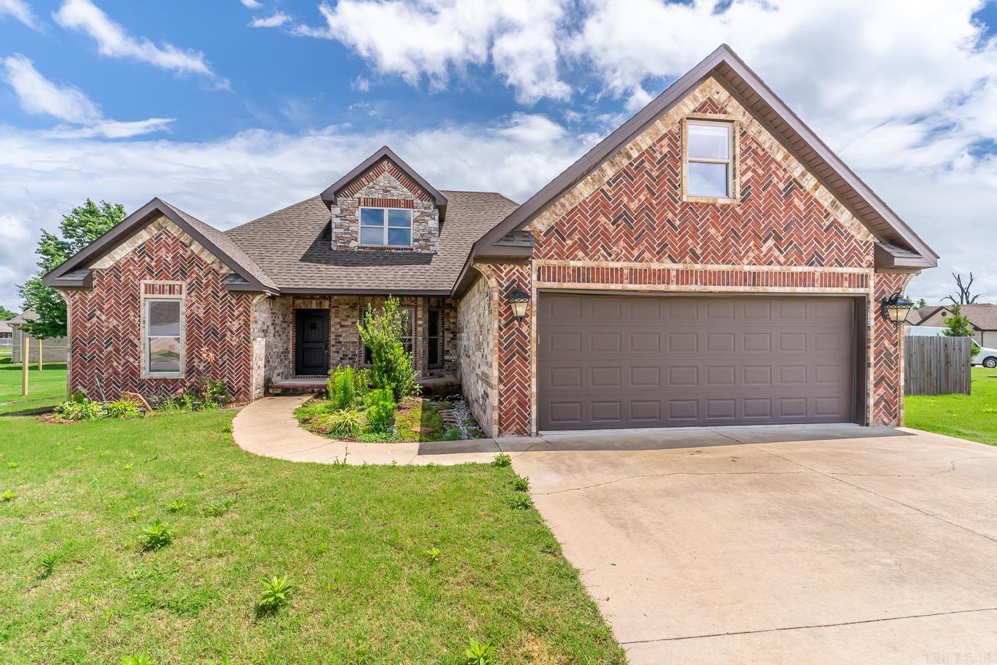 Hollis St, Bono, AR 72416