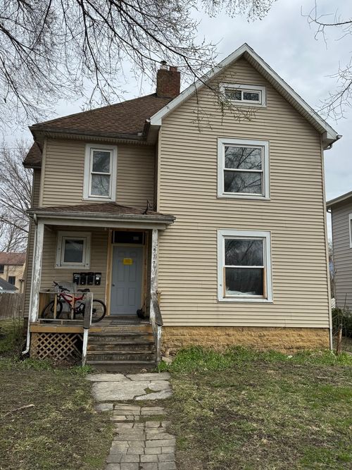 706 Locust St, Sterling, IL, 61081-3577 | Card Image