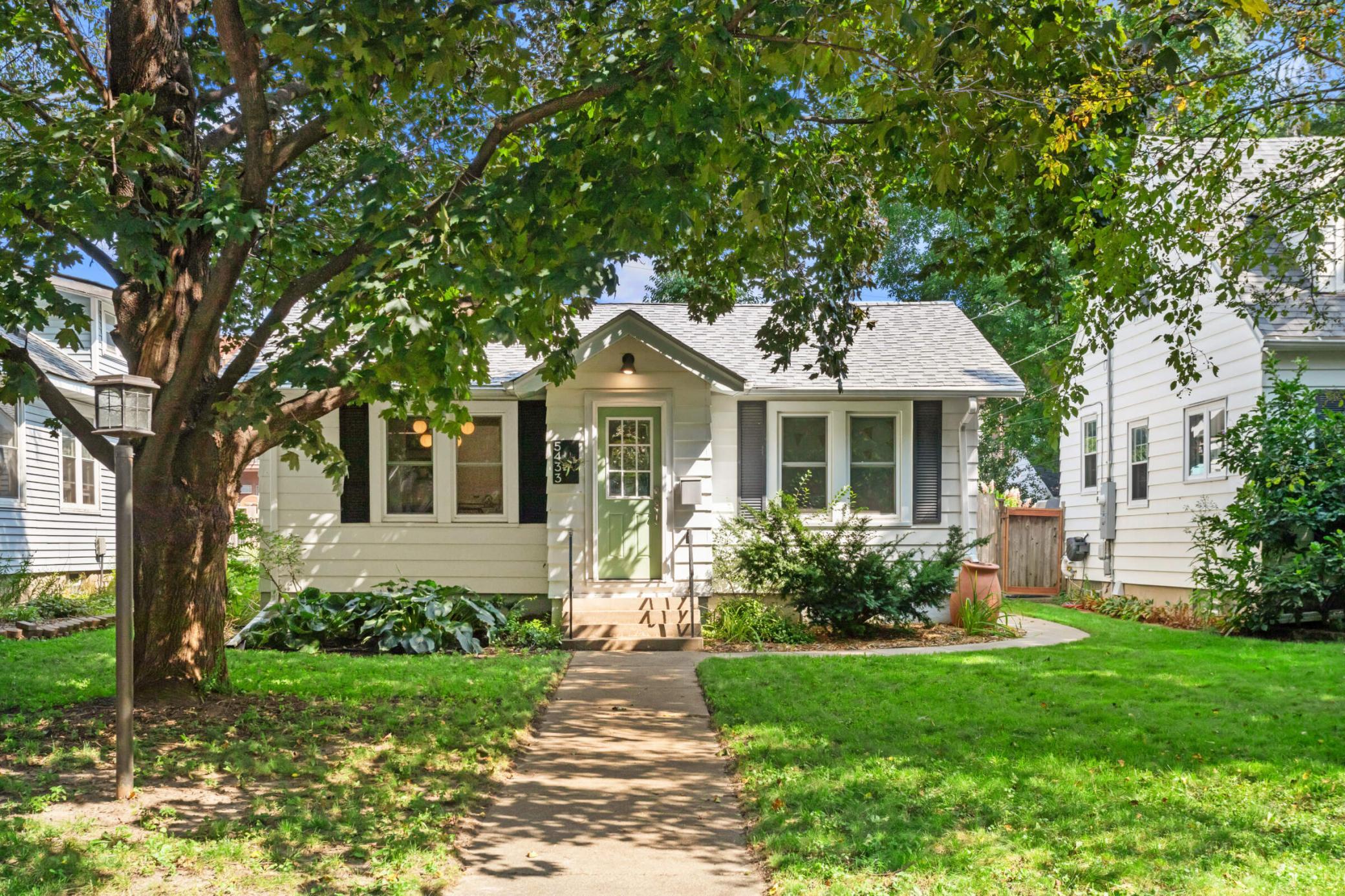 33rd Ave, Minneapolis, MN 55417
