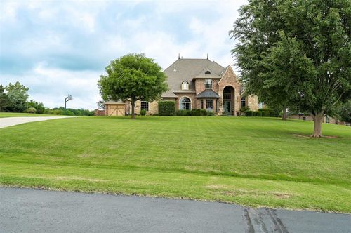 18299 Carlton Way, Edmond, OK, 73012-9219 | Card Image