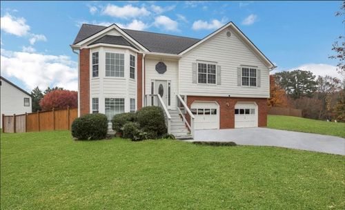 4590 Wheeler Creek Dr, Hoschton, GA, 30548-1643 | Card Image