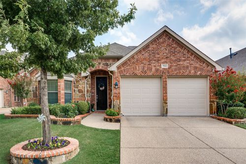7044 Bethlehem Dr, Grand Prairie, TX, 75054-7258 | Card Image