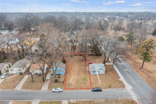 7102 Flora Ave, Kansas City, MO, 64131-1801 | Card Image