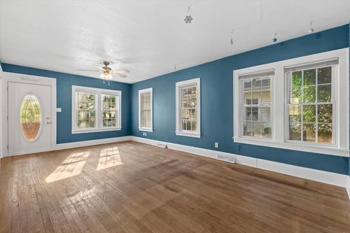 5910 33 Avenue, Kenosha, WI, 53144 | Card Image