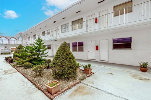 apt-8-2826 Van Buren St, Hollywood, FL, 33020-7600 | Card Image