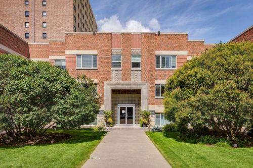26-330 19 Ave Sw, Calgary, AB, T2S0C9 | Card Image