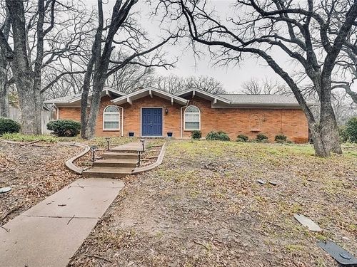 3801 Halifax Ct, Arlington, TX, 76013-1906 | Card Image