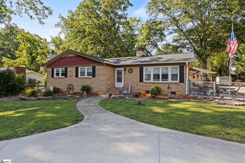 111 Forestdale Drive, Taylors, SC, 29687 | Card Image