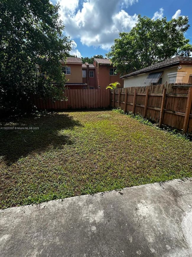 865 - 865 Sw 6 Th Ct, Townhouse with 3 bedrooms, 3 bathrooms and null parking in Florida City FL | Image 39