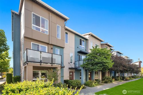 14646 35th Ct Ne, Lake Forest Park, WA, 98155-7826 | Card Image