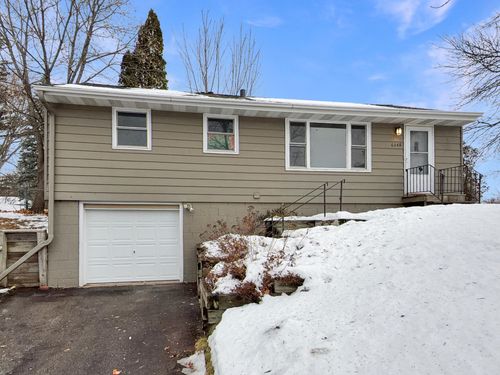 6648 4th Street N, Oakdale, MN, 55128 | Card Image