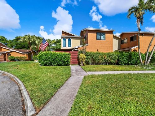 8009 Nw 71st Ct, Tamarac, FL, 33321-2760 | Card Image