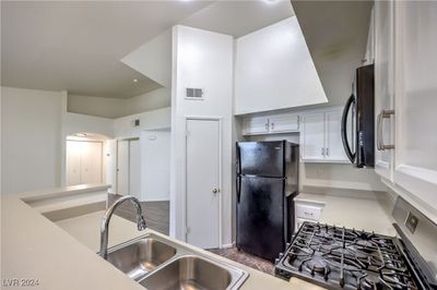 201 - 7241 Indian Creek Lane, Condo with 3 bedrooms, 2 bathrooms and null parking in Las Vegas NV | Image 1