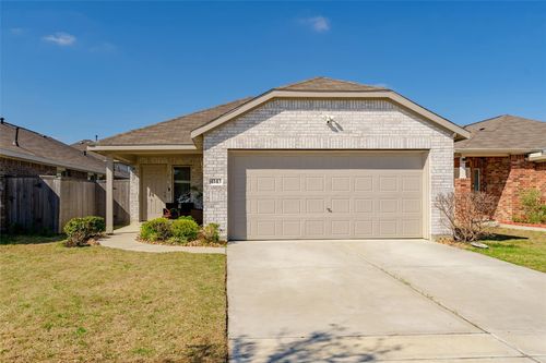 4143 Saltillo Lakes Drive, Baytown, TX, 77521 | Card Image
