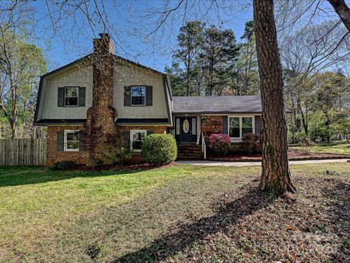 4522 Chuckwood Dr, Mint Hill, NC, 28227-9358 | Card Image