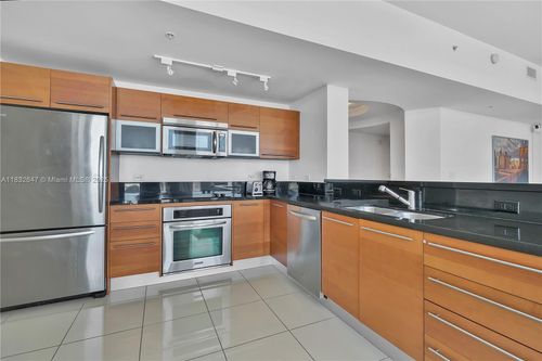 apt-4108-244 Biscayne Blvd, Miami, FL, 33132-2345 | Card Image