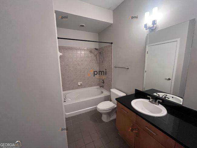 UNIT-2306 - 5300 Peachtree Rd, Condo with 2 bedrooms, 2 bathrooms and null parking in Chamblee GA | Image 13