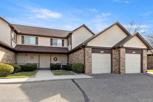 3758 Heritage Pkwy, Dearborn, MI, 48124-3178 | Card Image