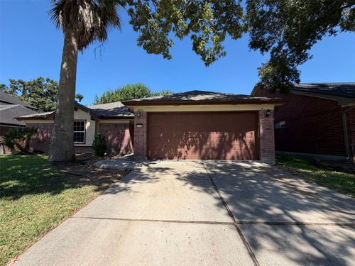 4750 Backenberry Dr, Friendswood, TX, 77546-3140 | Card Image