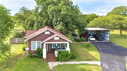437 E 7th St, Yorktown, TX, 78164-2002 | Card Image