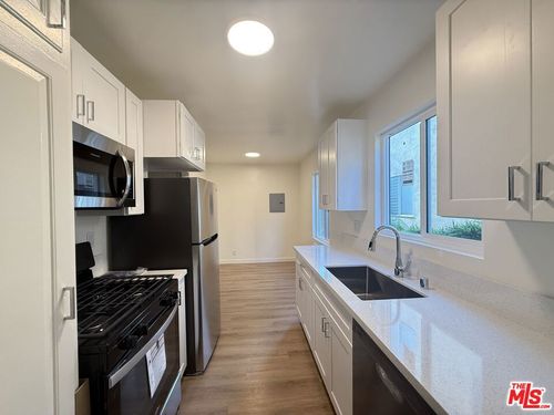 a-1314 10th Street, Santa Monica, CA, 90401 | Card Image