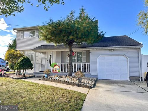 23 Dan Rd, Hamilton, NJ, 08620-1643 | Card Image