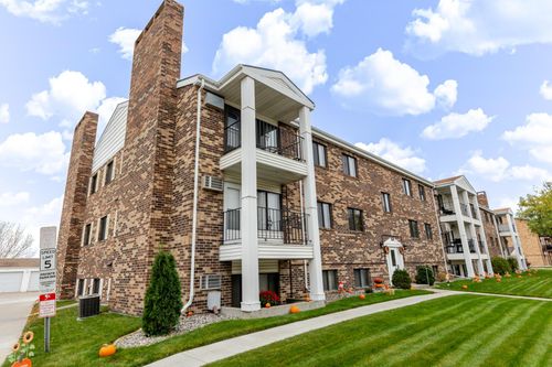 207-341 Prairiewood Circle S, Fargo, ND, 58103 | Card Image