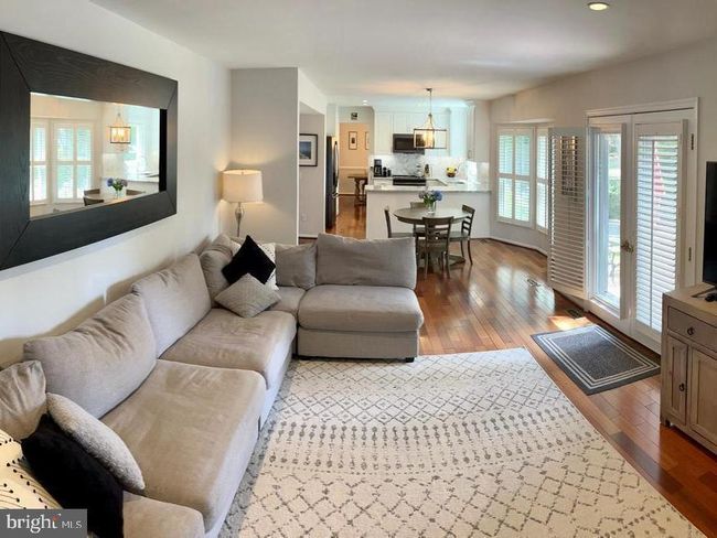 20053 Great Falls Forest Dr, House other with 4 bedrooms, 3 bathrooms and null parking in GREAT FALLS VA | Image 6