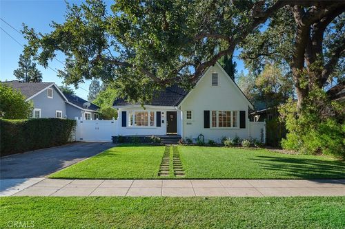 644 W Colorado Blvd, Monrovia, CA, 91016-2608 | Card Image