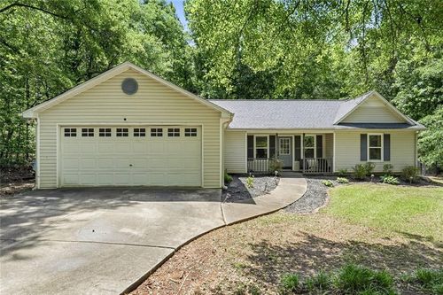131 Homestead Way, Locust Grove, GA, 30248-3215 | Card Image