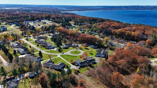 7177 Cherrywood Court, Traverse City, MI, 49686 | Card Image