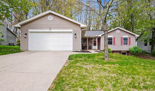 177 Glen Eagle Dr Ne, Rockford, MI, 49341-1183 | Card Image