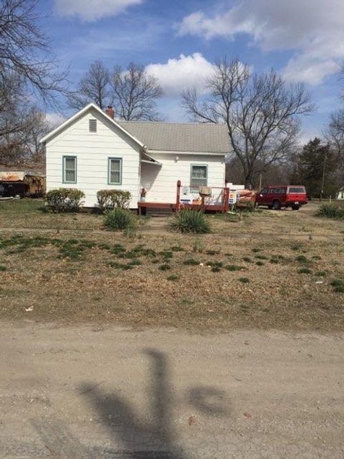 300 W Maple St, Rich Hill, MO, 64779-1012 | Card Image