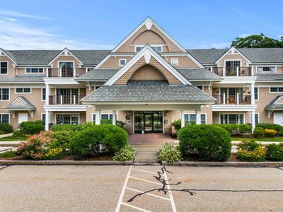 G-203 - 100 Shepards Cove Road, Condo with 2 bedrooms, 1 bathrooms and null parking in Kittery ME | Image 3