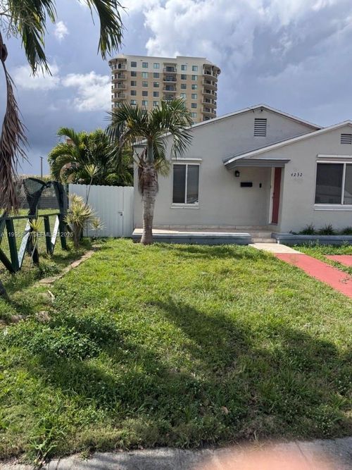 a-4232 Nw 2nd Ter, Miami, FL, 33126-5421 | Card Image