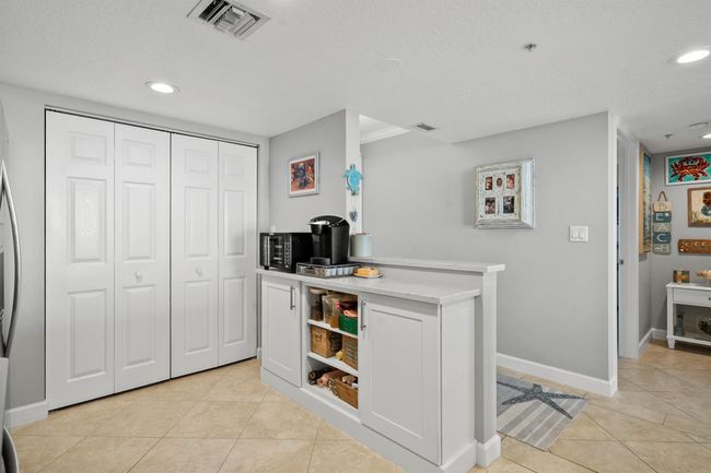 APT-6-2 - 5051 N Highway A1a, Condo with 2 bedrooms, 2 bathrooms and null parking in Hutchinson Island FL | Image 10