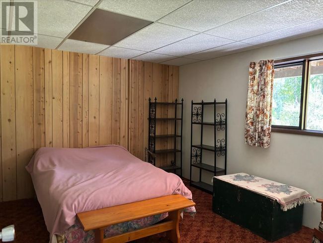1374 Highway 3 B, House other with 5 bedrooms, 2 bathrooms and 4 parking in Montrose BC | Image 18