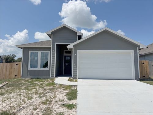 101 Broad Oak Dr, Rockport, TX, 78382-1404 | Card Image