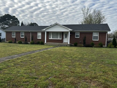601 5th St, Lawrenceburg, TN, 38464-2843 | Card Image