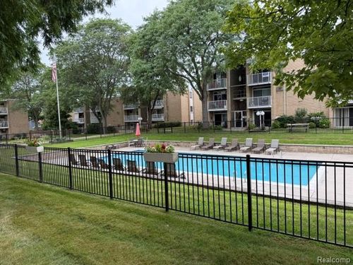 d-1-4909 Crooks Rd, Royal Oak, MI, 48073-1246 | Card Image