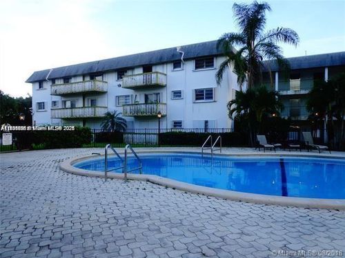 apt-a301-15221 Ne 6th Ave, Miami, FL, 33162-5098 | Card Image