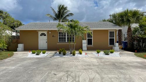 116 E Central Blvd, Lantana, FL, 33462-4604 | Card Image