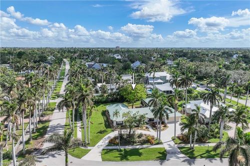 3209 W Riverside Dr, FORT MYERS, FL, 33901-6733 | Card Image